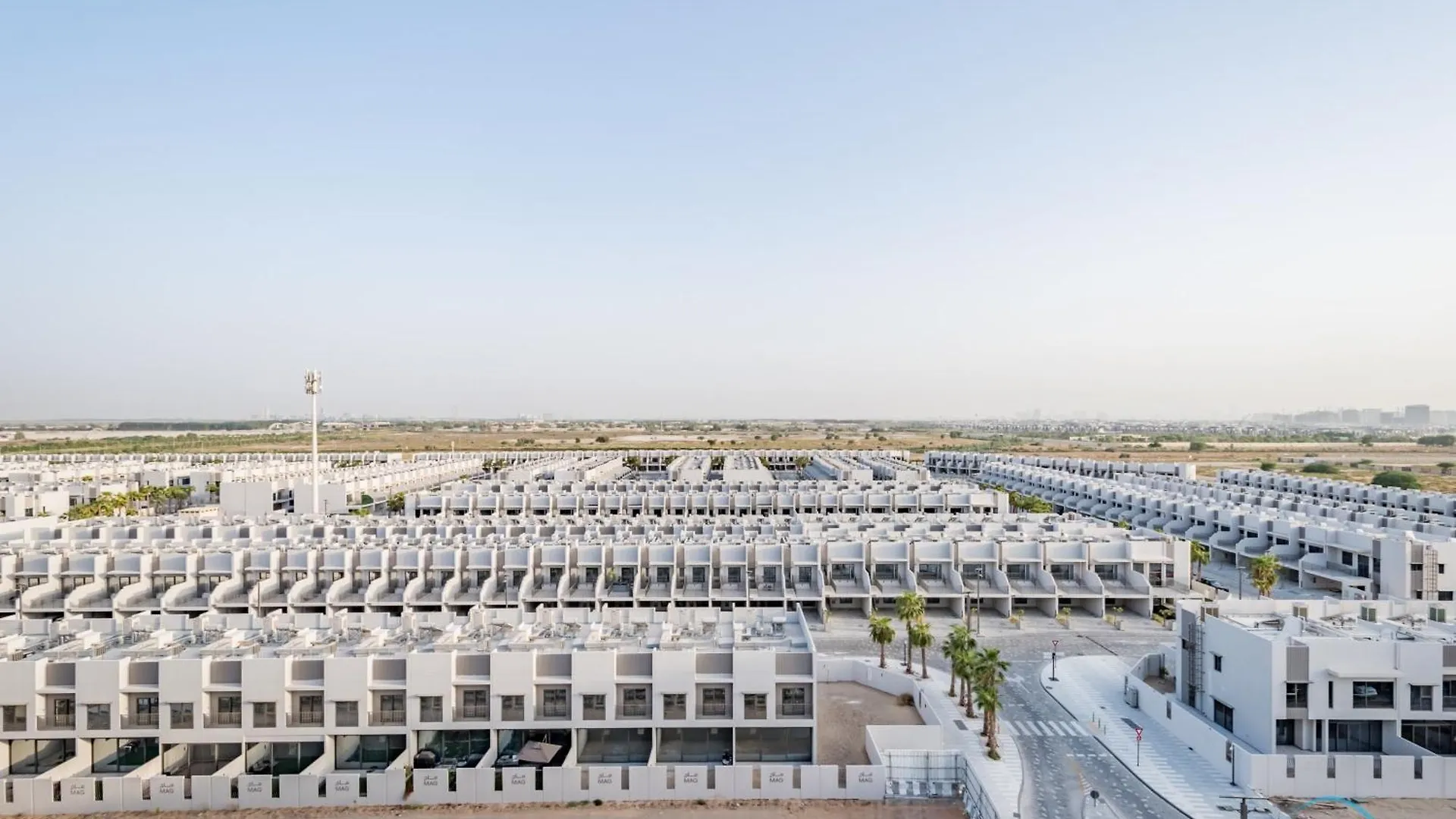 Lovely 1Br Apartment In Mag Eye 910, Mohammad Bin Rashid City By Deluxe Holiday Homes Dubai