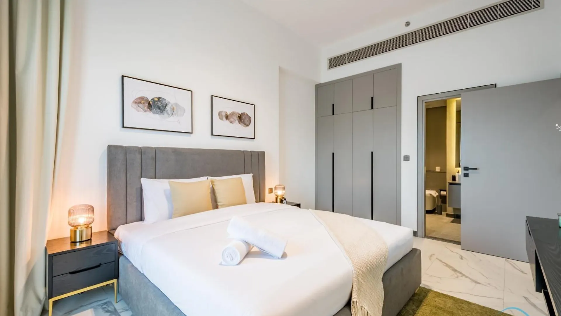Lovely 1Br Apartment In Mag Eye 910, Mohammad Bin Rashid City By Deluxe Holiday Homes Dubai